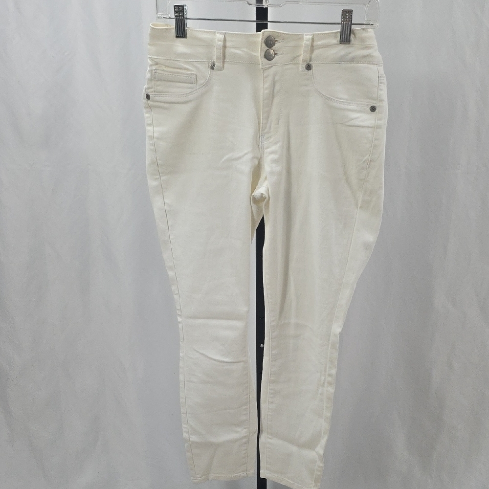 Royalty For Me White Ankle Cropped Jeans